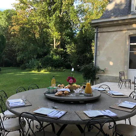Le Chateau D'hermonville / D'hotes Bed and Breakfast Hermonville