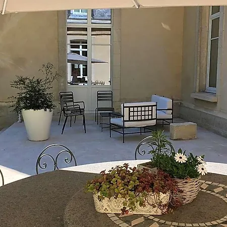 Le Chateau D'hermonville / D'hotes Bed and Breakfast 4*