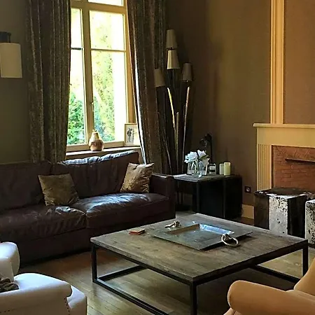 Le Chateau D'hermonville / D'hotes Bed and Breakfast