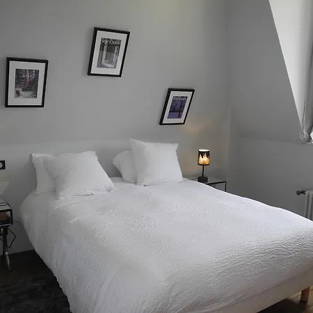 Le Chateau D'hermonville / D'hotes Bed & Breakfast 3*