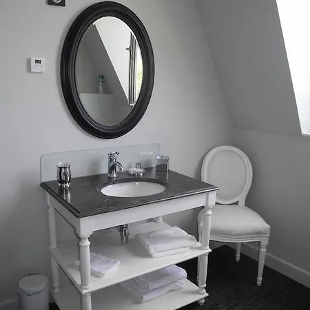 Bed & Breakfast Le Chateau D'hermonville / D'hotes 3*