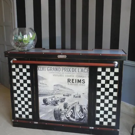 Le Chateau D'hermonville / D'hotes