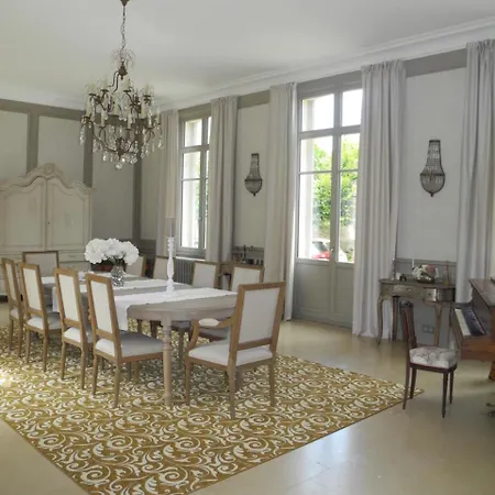 Bed & Breakfast Le Chateau D'hermonville / D'hotes 3*