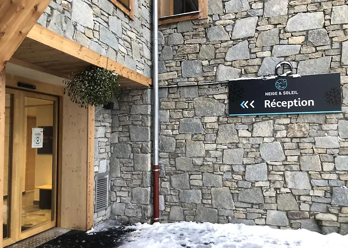 Couette-café Le Château D'hermonville / D'hôtes 3*