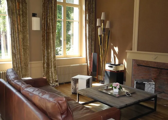 Couette-café Le Château D'hermonville / D'hôtes Hermonville