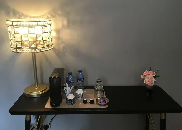 Le Château D'hermonville / D'hôtes